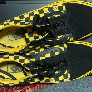 Vans shoes, only worn twice!